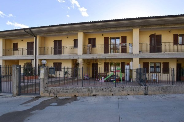 casa indipendente in vendita a Santa Vittoria in Matenano in zona Ponte Maglio