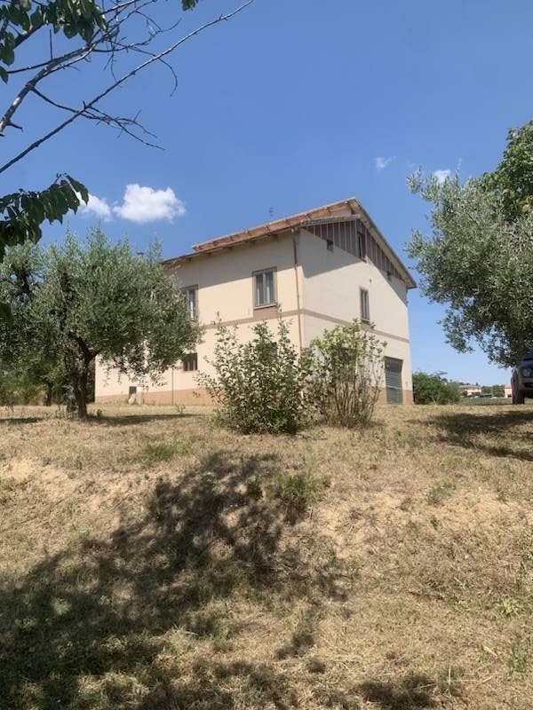 casa indipendente in vendita a Santa Vittoria in Matenano