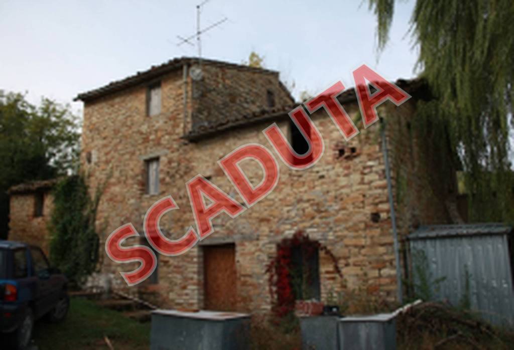 casa indipendente in vendita a Santa Vittoria in Matenano