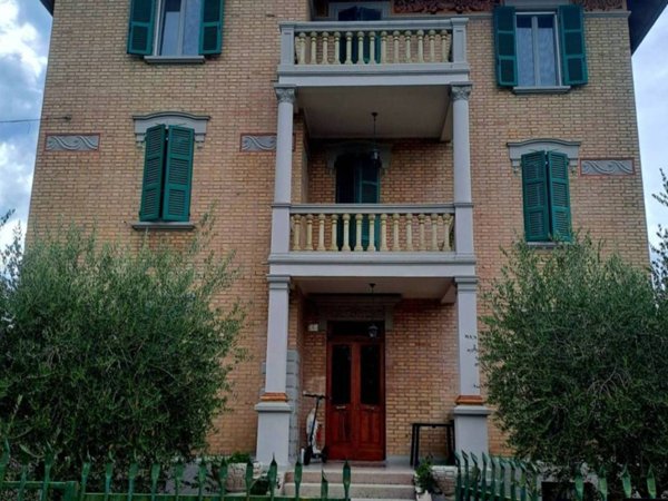 casa indipendente in vendita a Santa Vittoria in Matenano