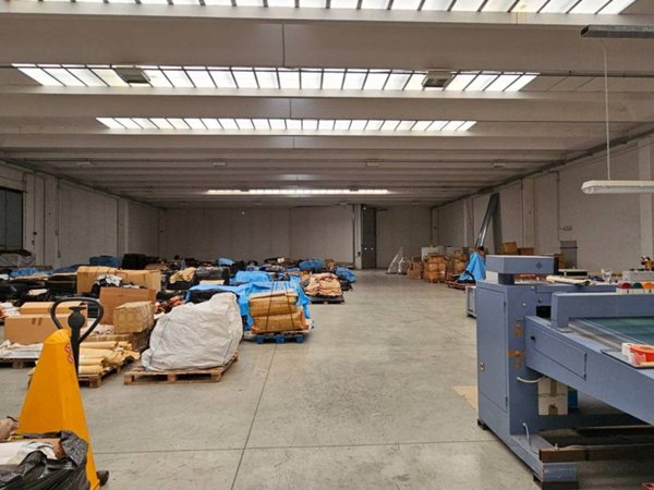 locale commerciale in vendita a Sant'Elpidio a Mare