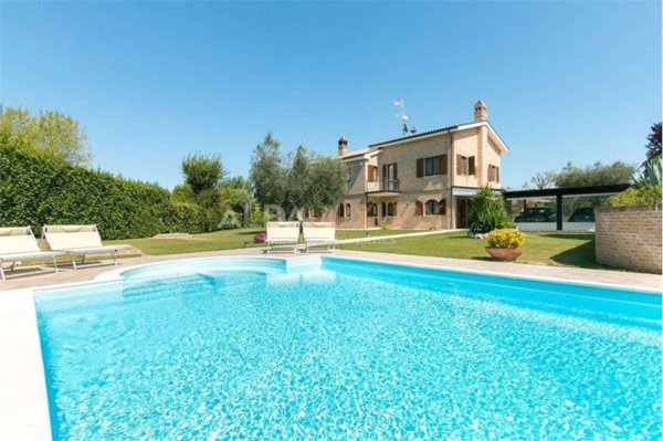 casa indipendente in vendita a Sant'Elpidio a Mare
