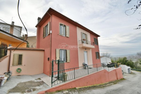 casa indipendente in vendita a Sant'Elpidio a Mare in zona Cascinare