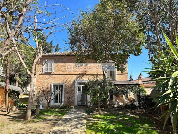 casa indipendente in vendita a Sant'Elpidio a Mare
