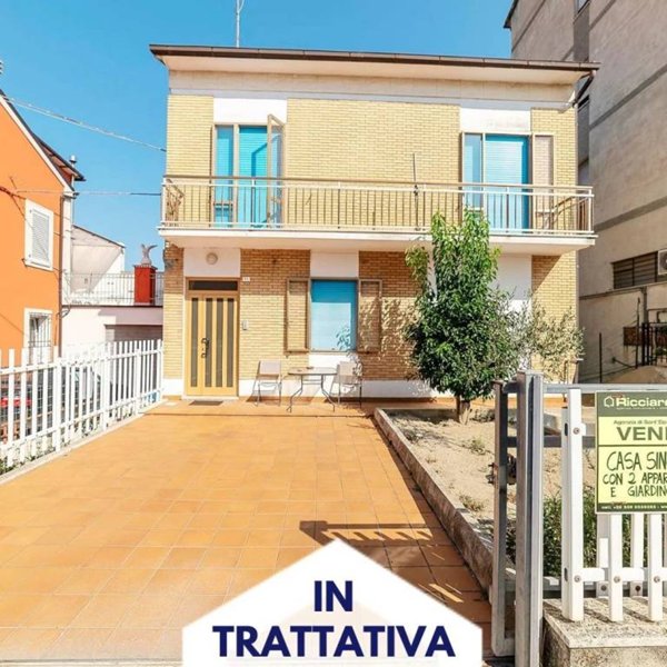 casa indipendente in vendita a Sant'Elpidio a Mare