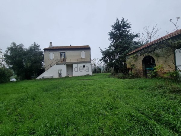 casale in vendita a Sant'Elpidio a Mare