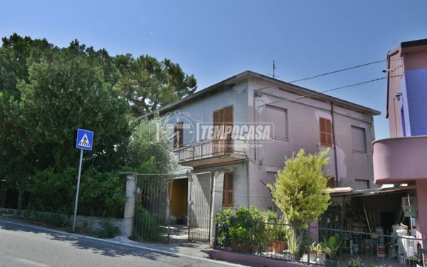 casa indipendente in vendita a Sant'Elpidio a Mare in zona Bivio Cascinare