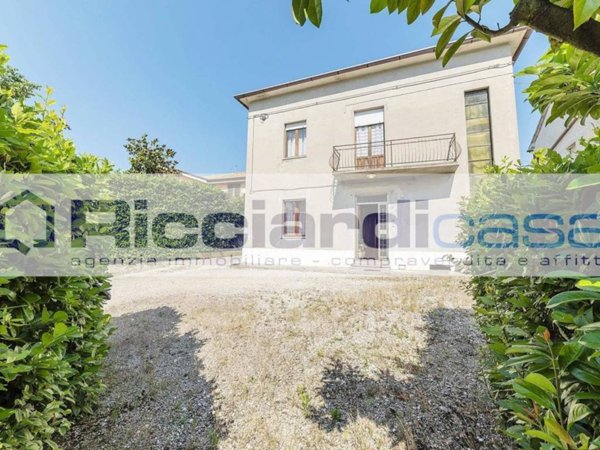 casa indipendente in vendita a Sant'Elpidio a Mare