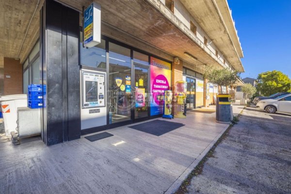 negozio in vendita a Sant'Elpidio a Mare
