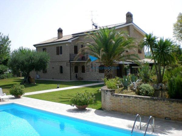 casa indipendente in vendita a Sant'Elpidio a Mare