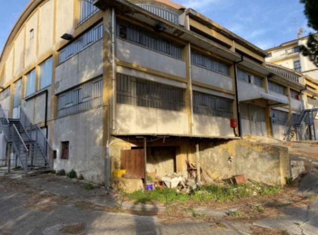 locale commerciale in vendita a Sant'Elpidio a Mare