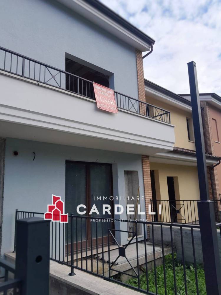 casa indipendente in vendita a Sant'Elpidio a Mare in zona Luce