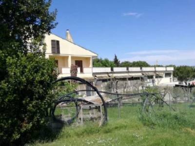 locale di sgombero in vendita a Sant'Elpidio a Mare