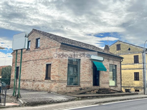 casa indipendente in vendita a Sant'Elpidio a Mare in zona Luce