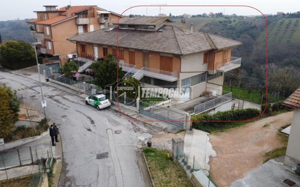 casa indipendente in vendita a Sant'Elpidio a Mare in zona Castellano