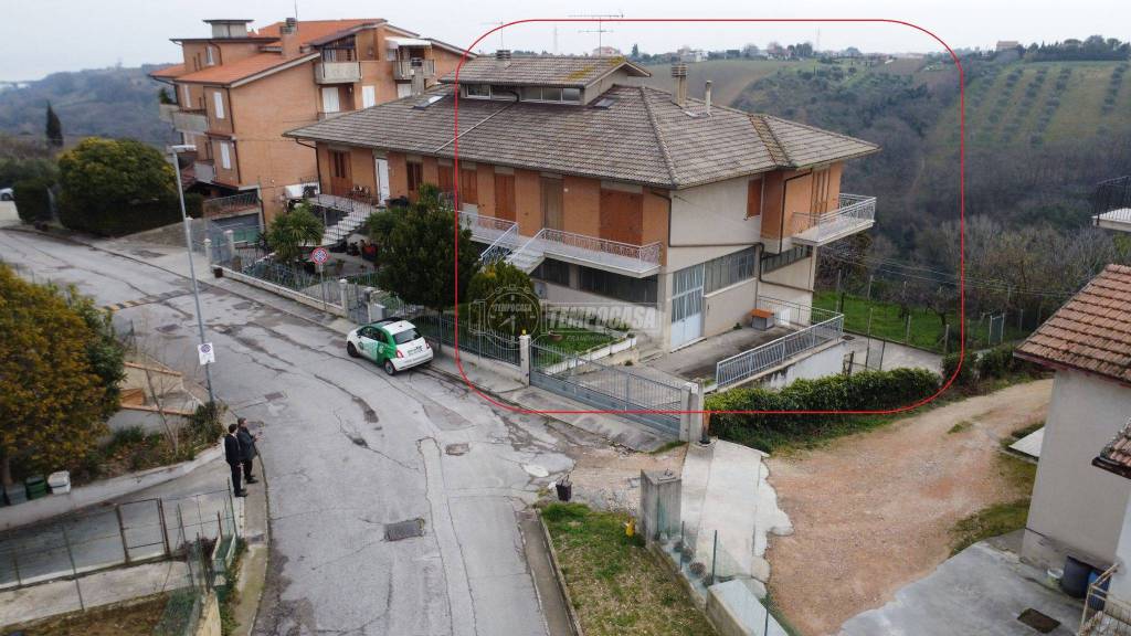 casa indipendente in vendita a Sant'Elpidio a Mare in zona Castellano