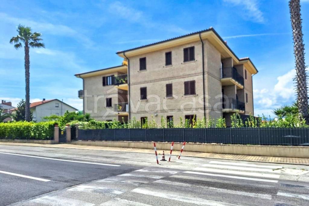 appartamento in vendita a Sant'Elpidio a Mare in zona Bivio Cascinare