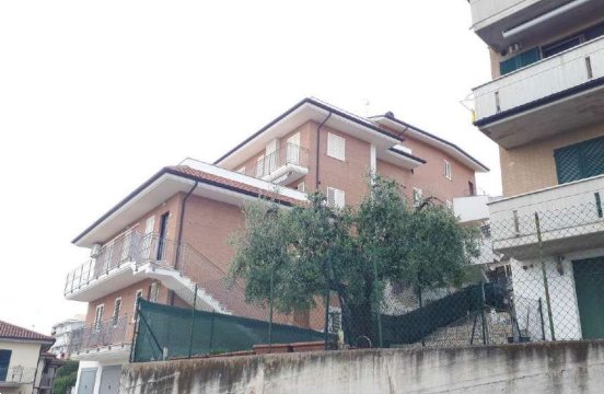 casa indipendente in vendita a Sant'Elpidio a Mare