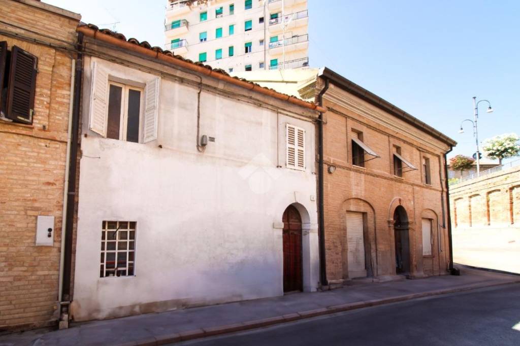 casa indipendente in vendita a Sant'Elpidio a Mare