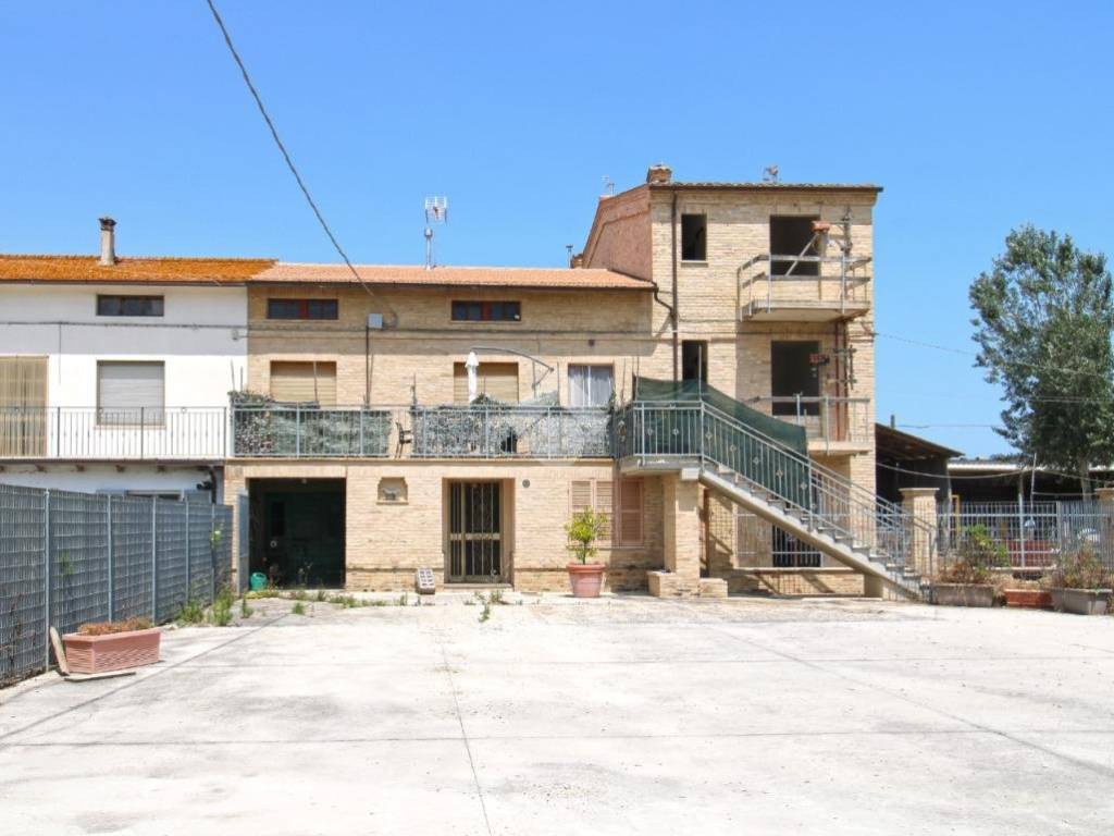appartamento in vendita a Sant'Elpidio a Mare in zona Bivio Cascinare