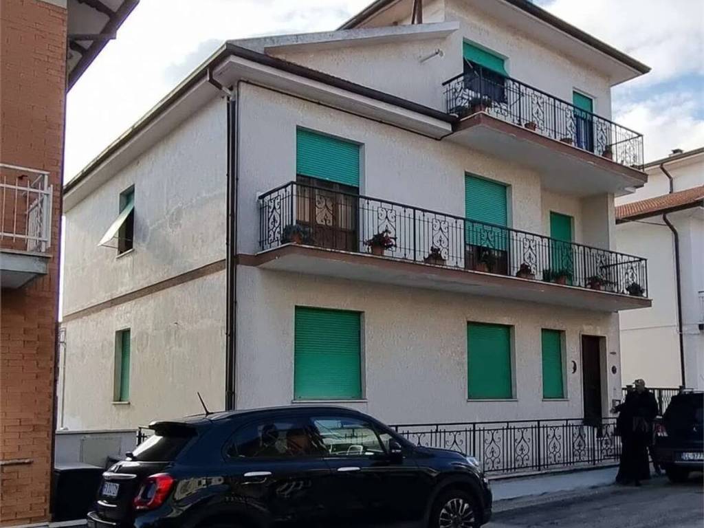 appartamento in vendita a Sant'Elpidio a Mare in zona Cretarola