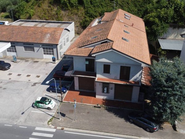 casa indipendente in vendita a Sant'Elpidio a Mare in zona Bivio Cascinare
