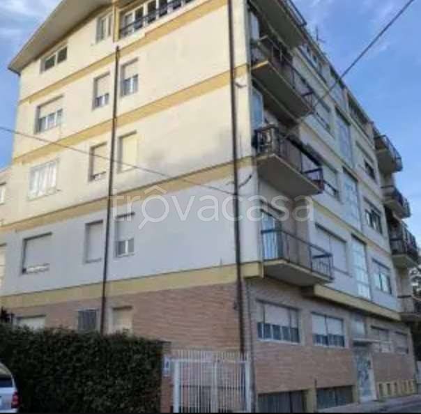 locale di sgombero in vendita a Sant'Elpidio a Mare