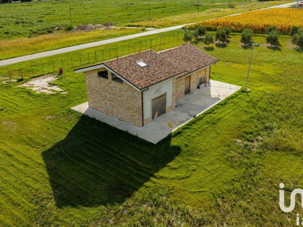 casa indipendente in vendita a Sant'Elpidio a Mare in zona Luce