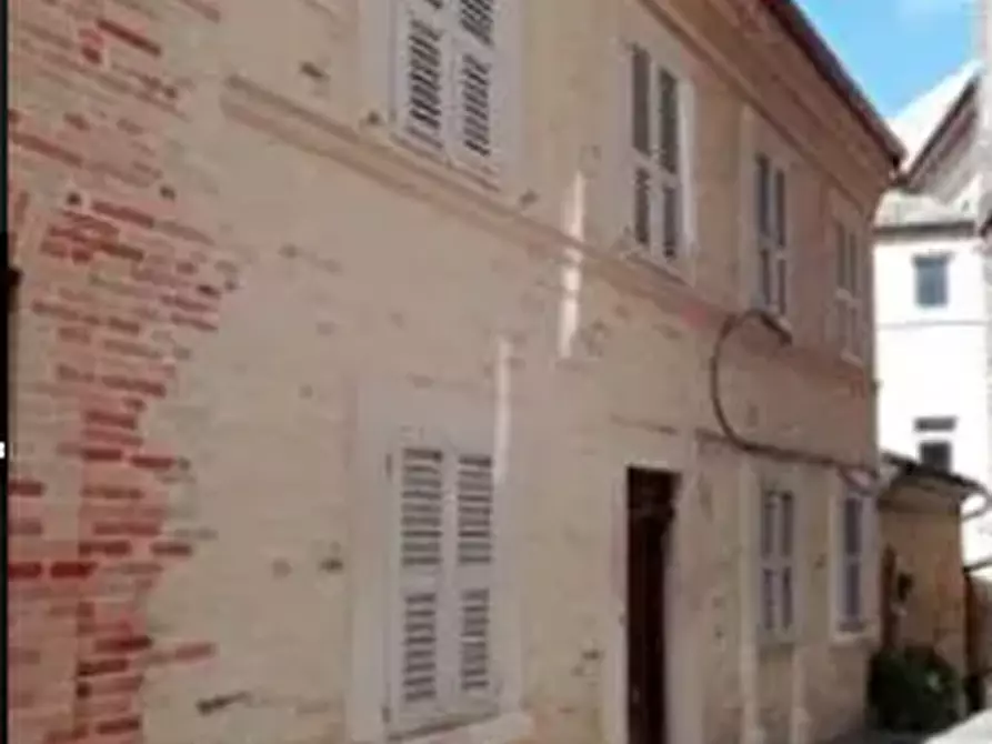 locale di sgombero in vendita a Sant'Elpidio a Mare