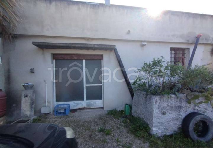 locale commerciale in vendita a Sant'Elpidio a Mare