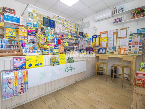 negozio in vendita a Sant'Elpidio a Mare in zona Casette d'Ete