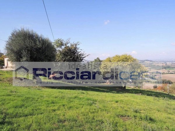 casale in vendita a Sant'Elpidio a Mare in zona Cascinare