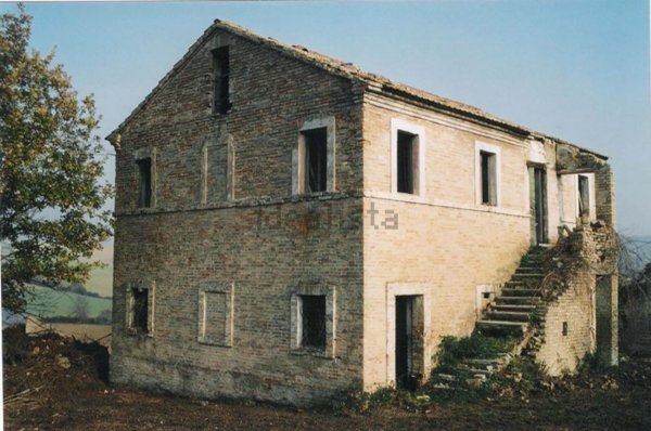 casale in vendita a Sant'Elpidio a Mare
