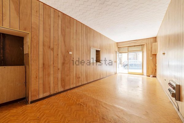 locale commerciale in vendita a Sant'Elpidio a Mare