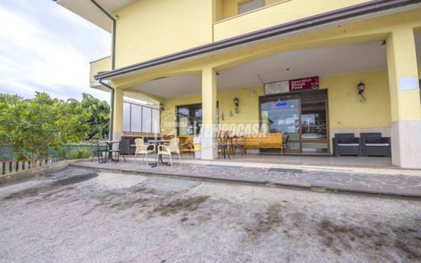 negozio in vendita a Sant'Elpidio a Mare