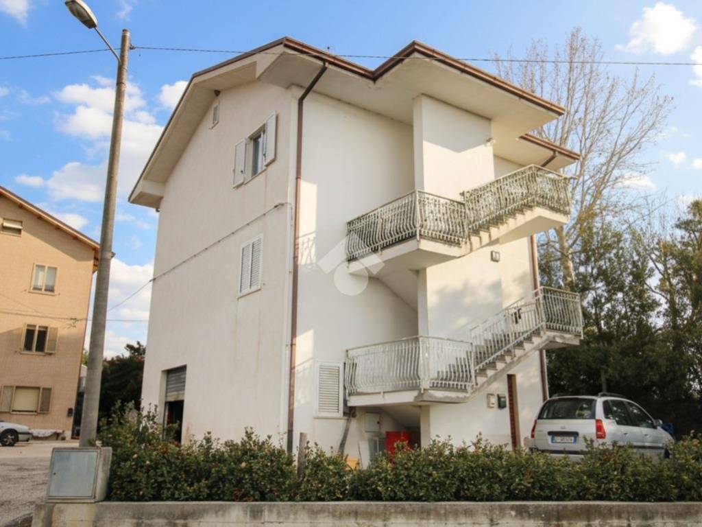 appartamento in vendita a Sant'Elpidio a Mare in zona Cretarola
