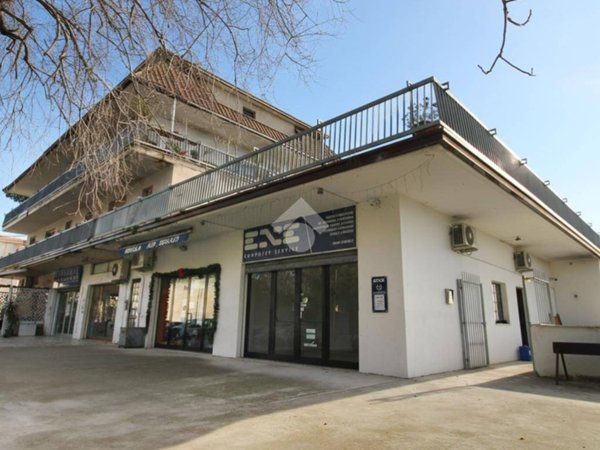 negozio in vendita a Sant'Elpidio a Mare