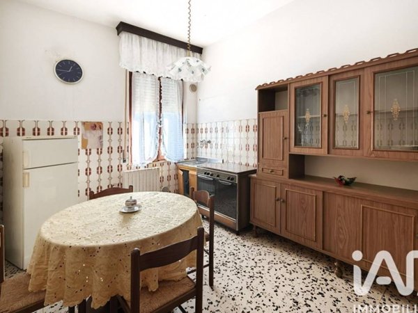 casa indipendente in vendita a Sant'Elpidio a Mare in zona Castellano