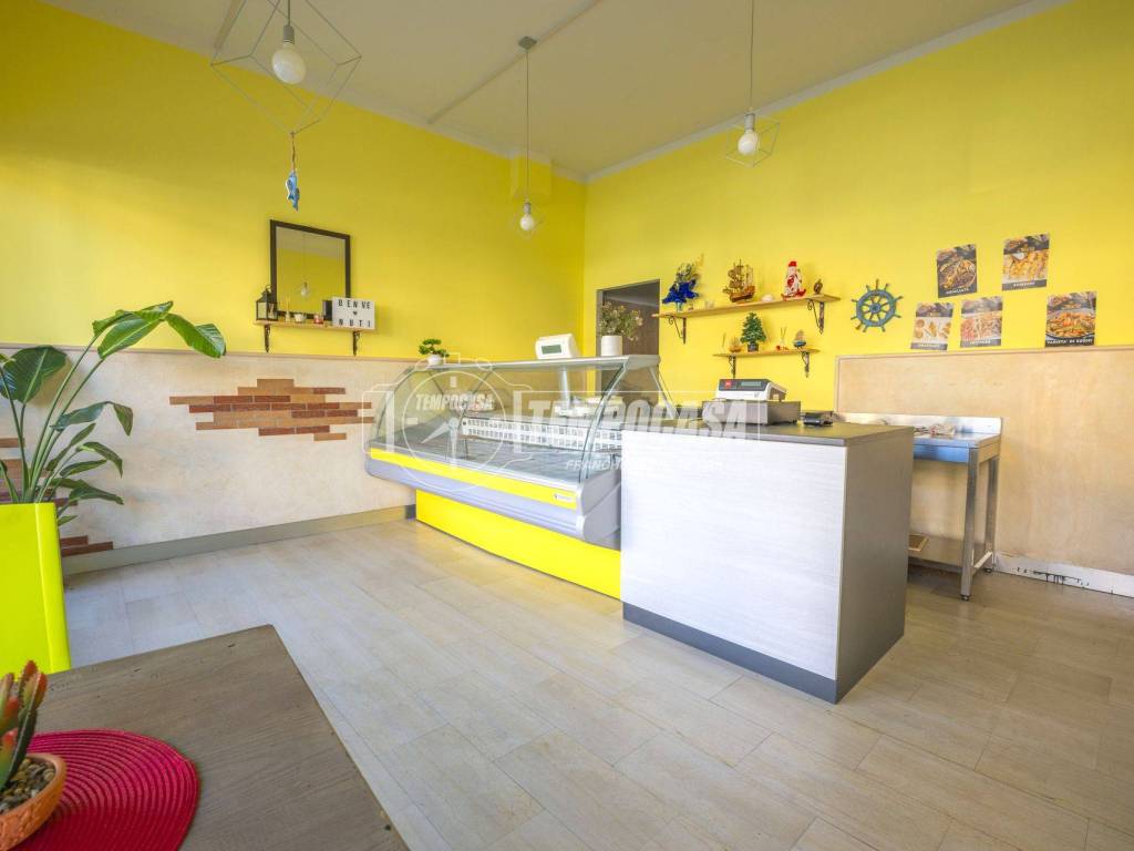 negozio in vendita a Sant'Elpidio a Mare in zona Casette d'Ete