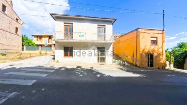 casa indipendente in vendita a Sant'Elpidio a Mare in zona Cascinare