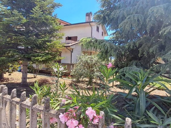 casa indipendente in vendita a Sant'Elpidio a Mare in zona Luce