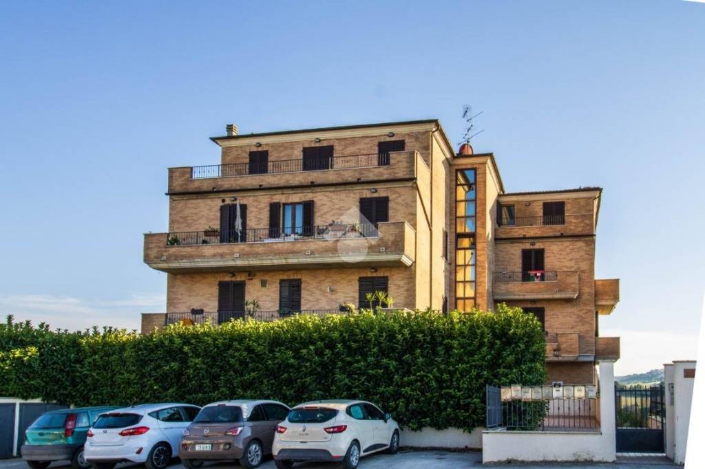 appartamento in vendita a Sant'Elpidio a Mare in zona Cretarola
