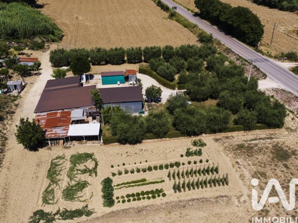 casa indipendente in vendita a Sant'Elpidio a Mare in zona Luce
