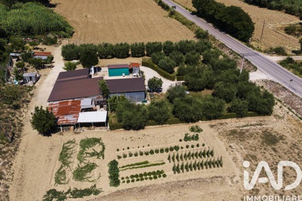 casa indipendente in vendita a Sant'Elpidio a Mare in zona Luce