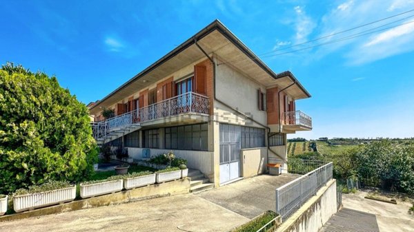 casa indipendente in vendita a Sant'Elpidio a Mare in zona Castellano
