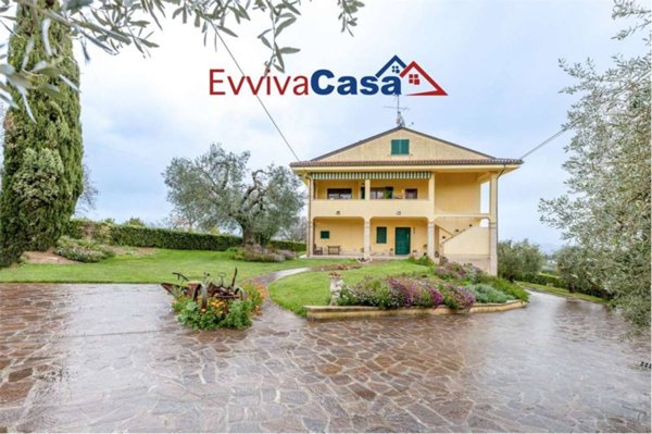 casa indipendente in vendita a Sant'Elpidio a Mare