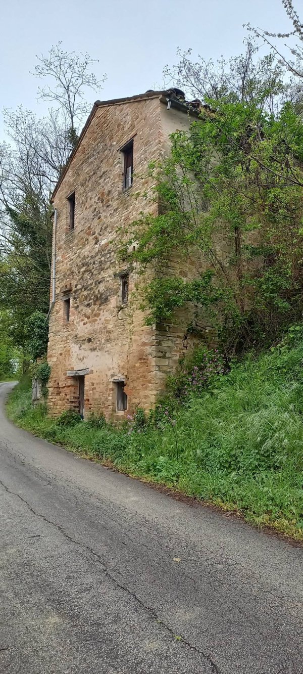 casa indipendente in vendita a Servigliano