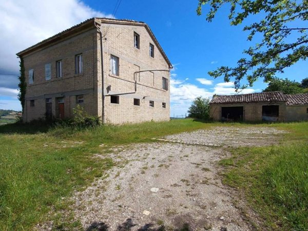 casa indipendente in vendita a Servigliano