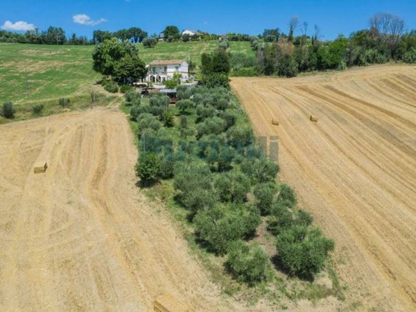 casa indipendente in vendita a Servigliano