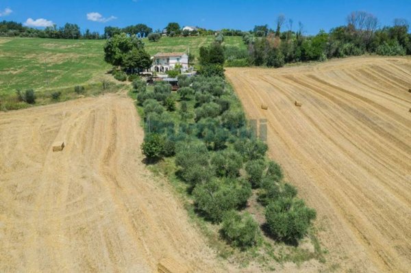 casa indipendente in vendita a Servigliano